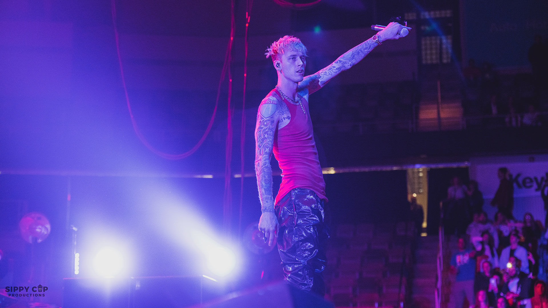 mgk1.jpg